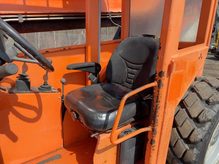 2014-sky-trak-10054-image-16