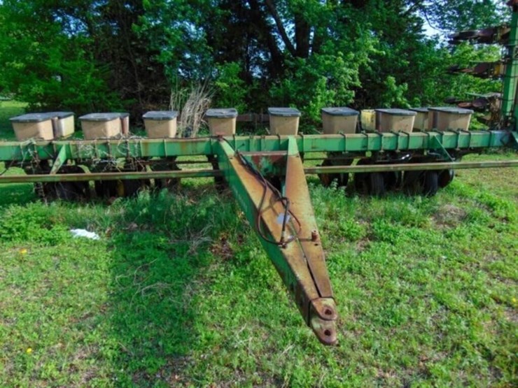 john-deere-7000-image-1