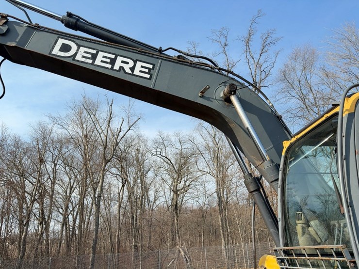 2008-deere-160d-lc-image-15