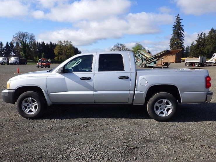 2005-dodge-dakota-image-8