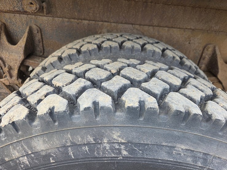 2002-international-7300-image-77