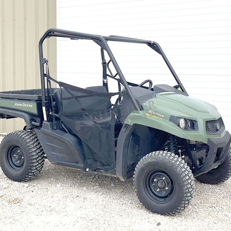2022 JOHN DEERE GATOR