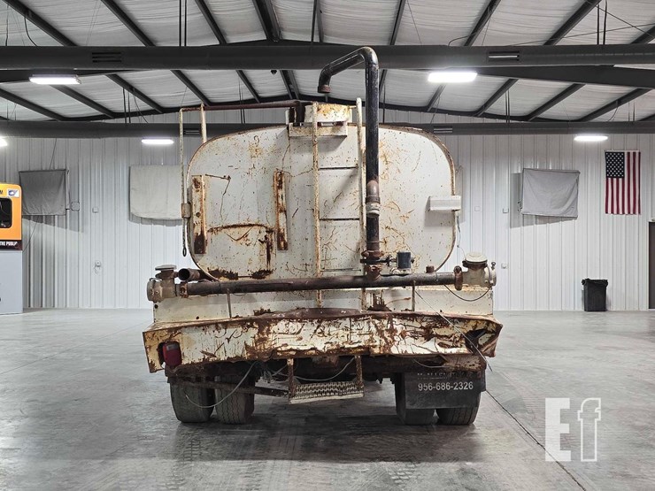 1990-international-4900-image-8