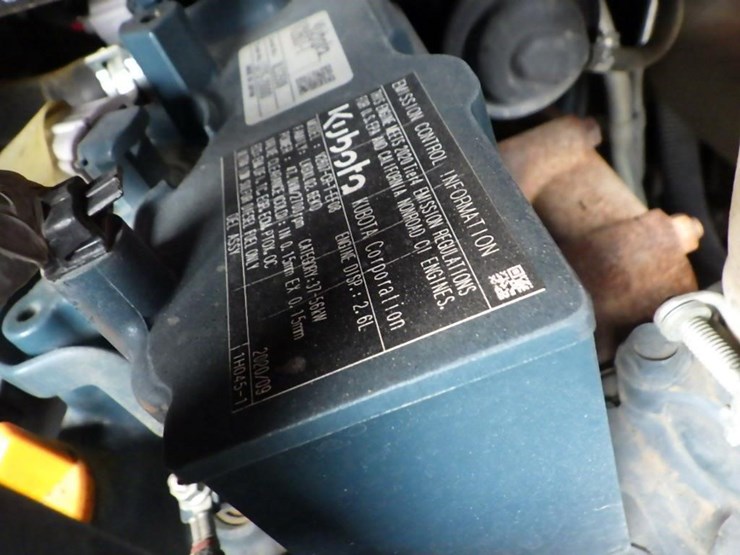 2020-kubota-ssv65-image-12