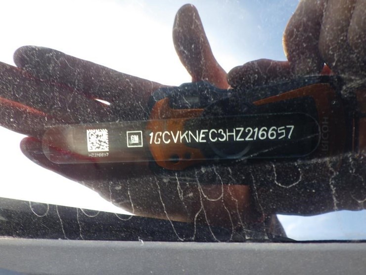 2017-chevrolet-1500-image-15