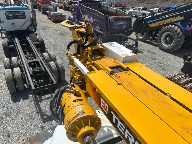 2014-international-4400-sba-image-52