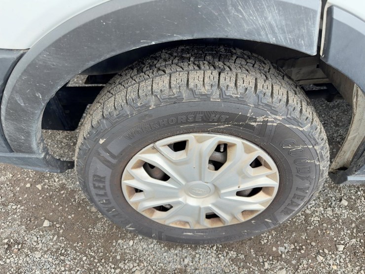 2019-utility-van-image-11