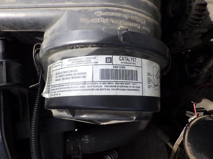 2003-chevrolet-3500-image-17