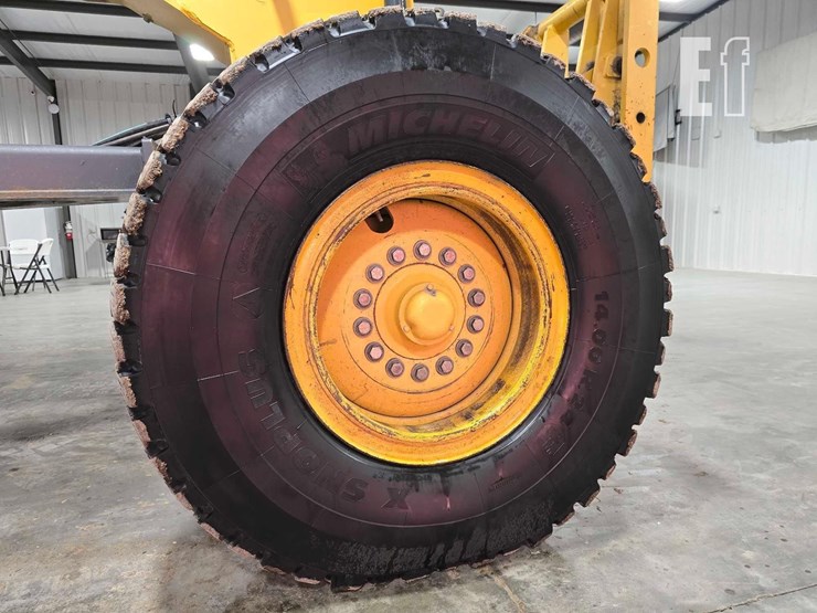 2009-deere-770g-image-31