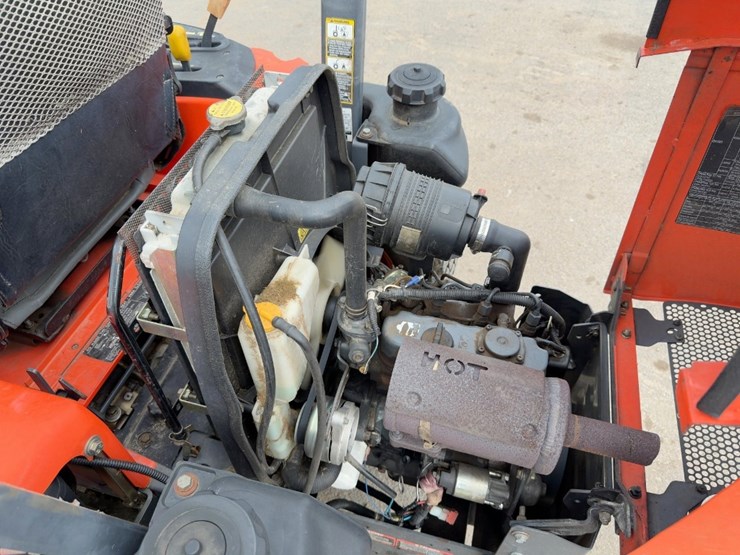 kubota-zd321-image-10