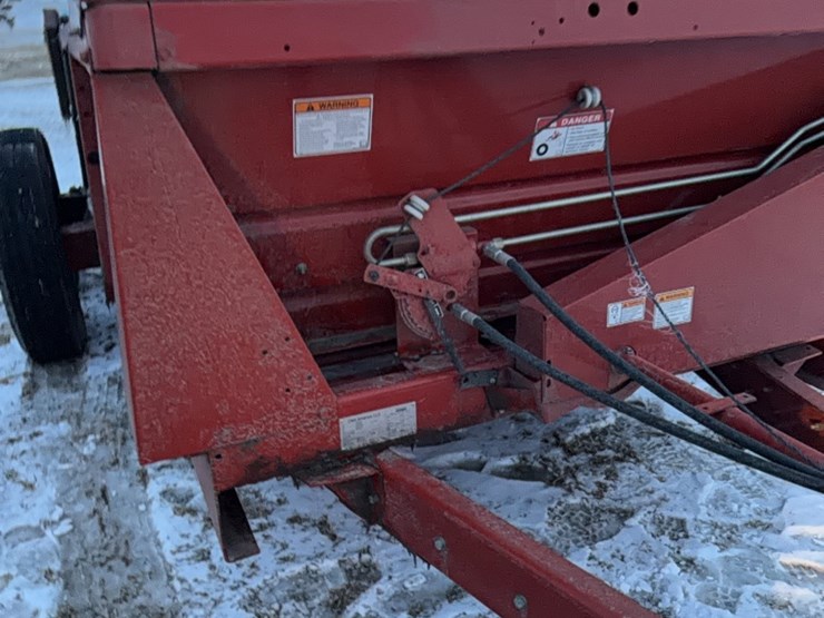 new-holland-195-image-58