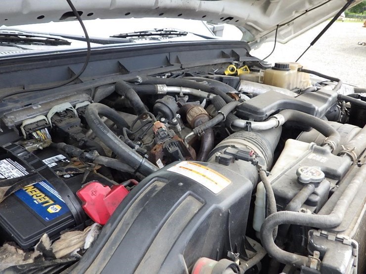 2011-ford-f550-image-14