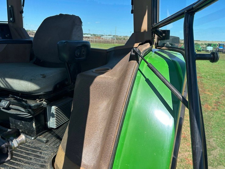 1995-john-deere-8400-image-27