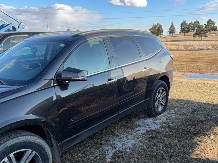 2017-chevrolet-traverse-image-29