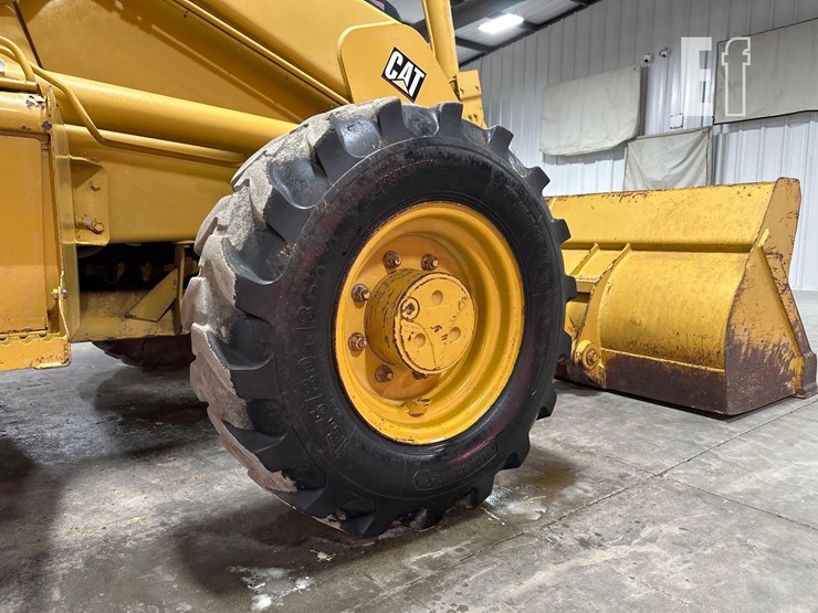 2001-caterpillar-420d-image-34