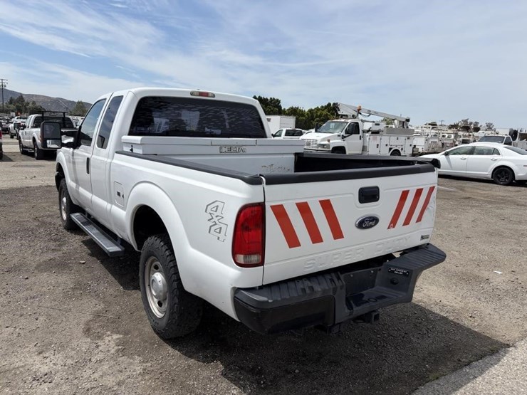 2011-ford-f250-image-4