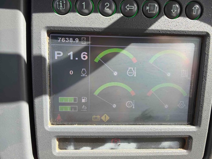 2019-deere-850k-lt-image-29