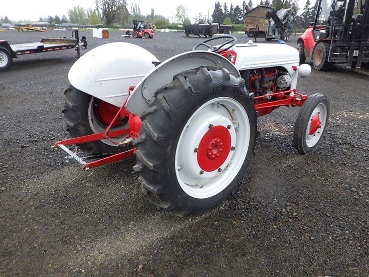ford-tractor-image-6