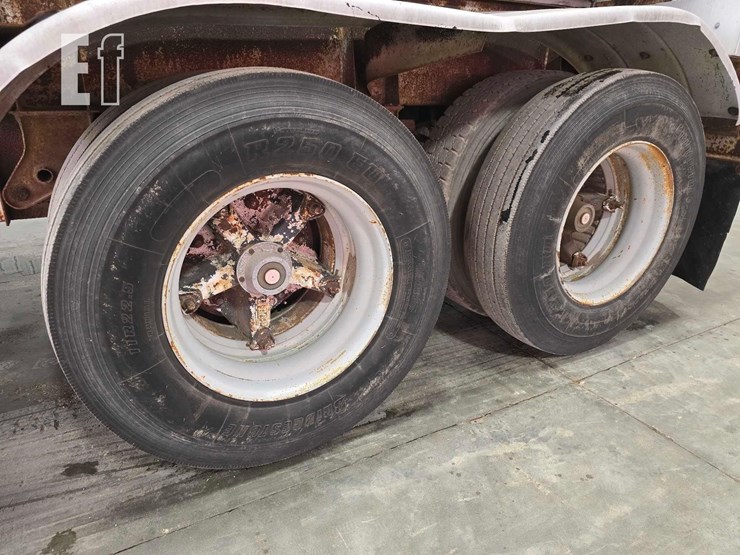 1974-trailmobile-tanker-image-15