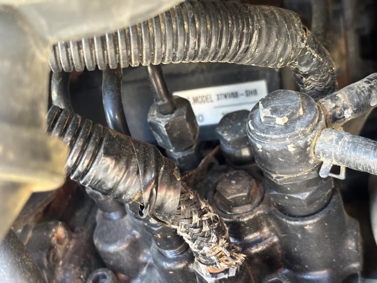 2006-deere-27d-image-44