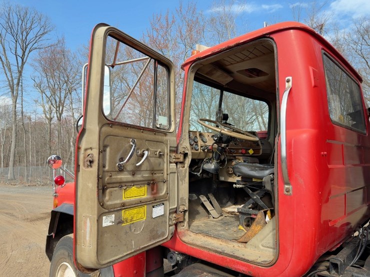 1983-mack-rd685s-image-20