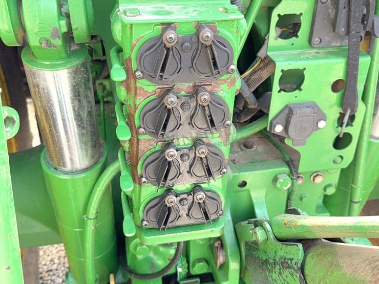 john-deere-200-image-48