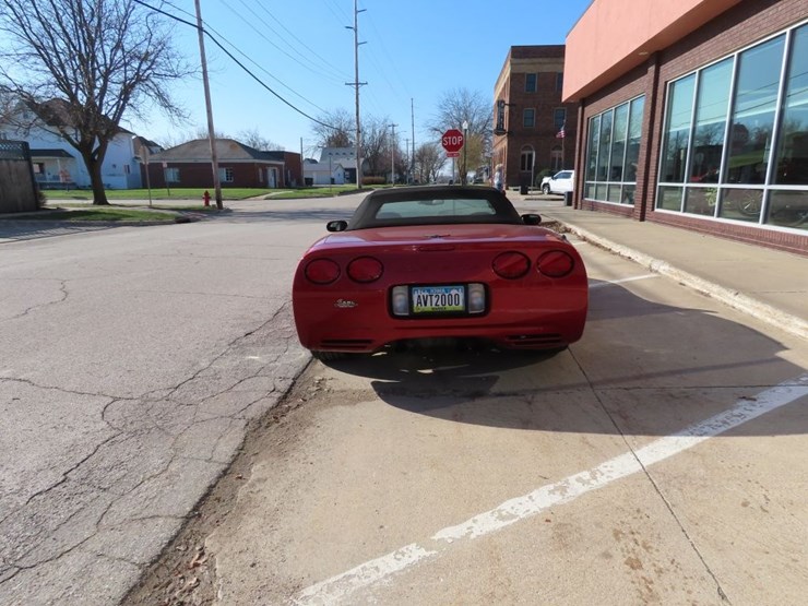 2000-chevrolet-corvette-roadster-image-6