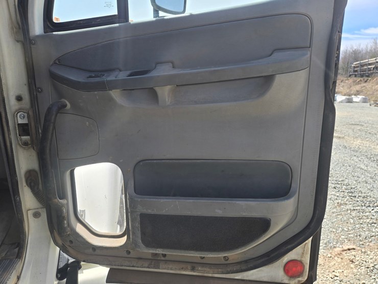 2007-massey-ferguson-8-image-60