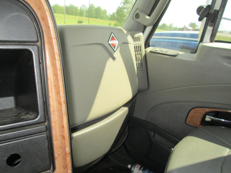 2012-international-prostar-image-33