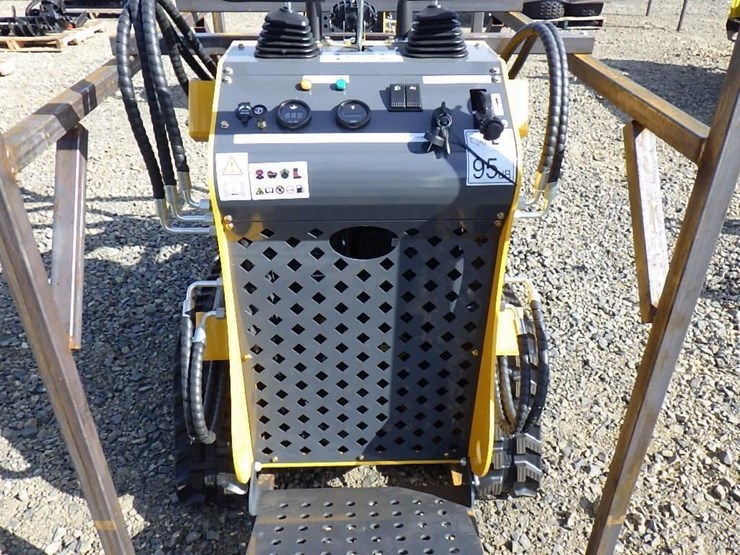 2026-sdlanch-ssl60-skid-steer-tracked-loader-image-9