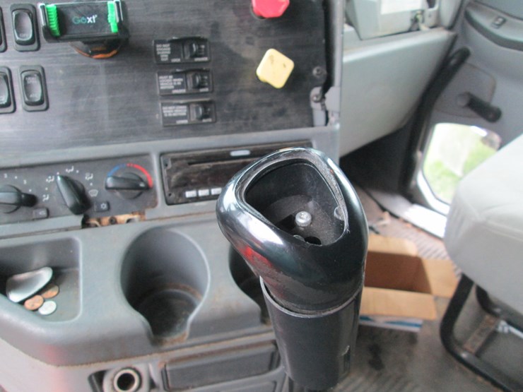 #46169-•-2007-freightliner-columbia-t/a-sleeper-truck-tractor-1fuja6cy07lx38975-image-46