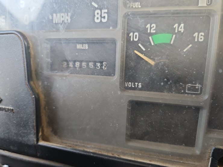 1997-international-2674-image-38