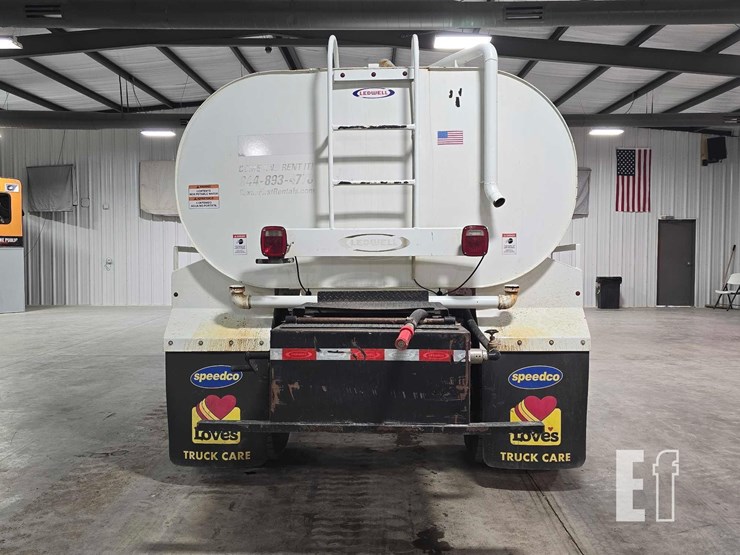 2022-freightliner-business-class-m2-106-image-8