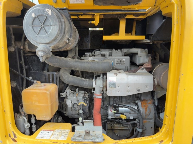 2017-kobelco-sk75sr-3e-image-25