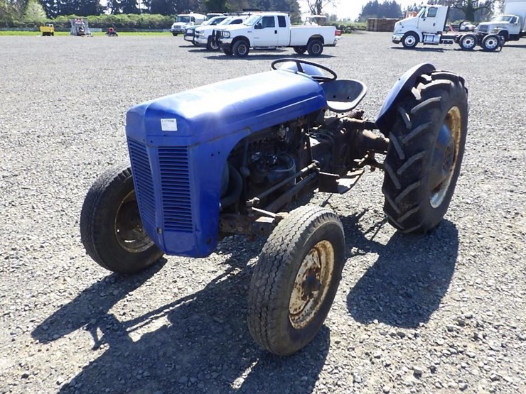 harry-ferguson-tractor-image-1