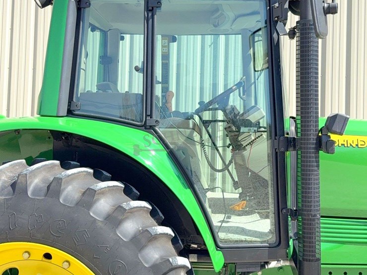 2004-john-deere-7320-image-24