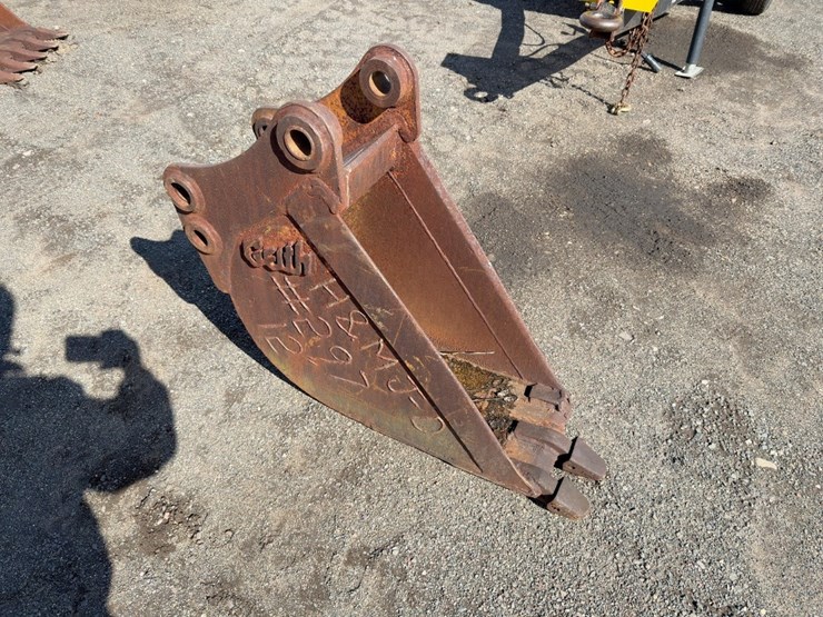 john-deere-310-image-1