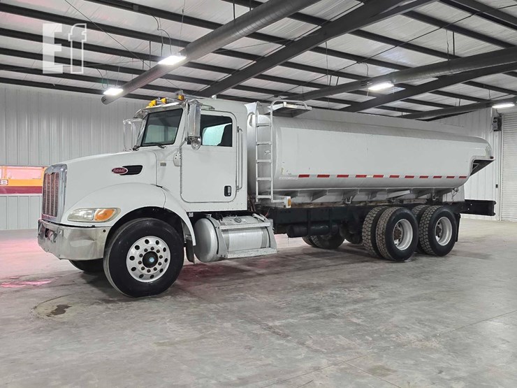 2009-peterbilt-340-image-1