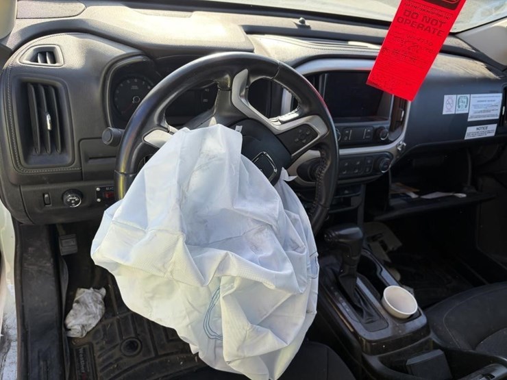 2019-gmc-canyon-sle-image-14