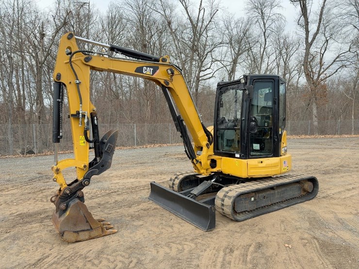 2017-caterpillar-305e2-cr-image-1