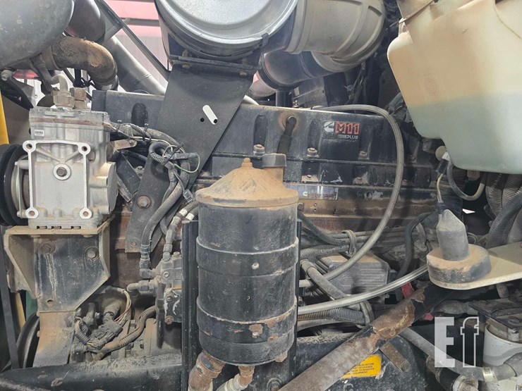 1999-kenworth-t800-image-19