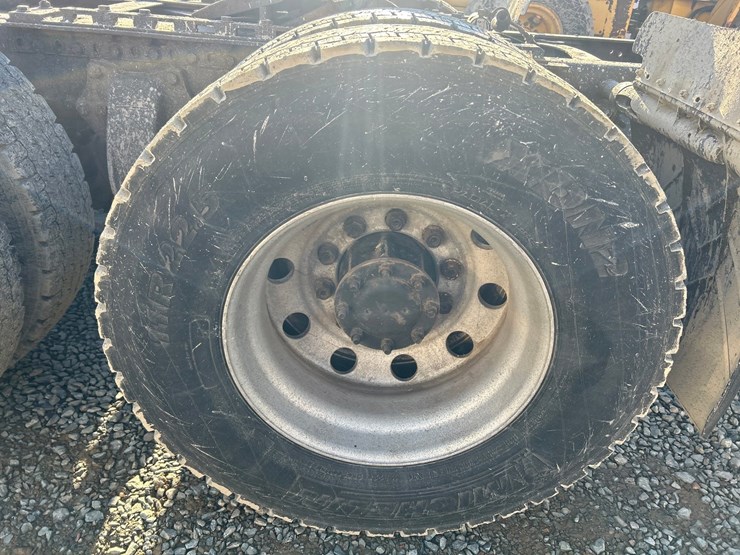 2002-massey-ferguson-8-image-88