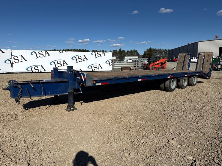 2007-massey-ferguson-8-image-1