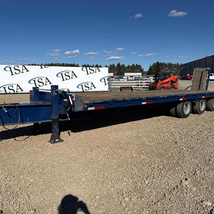 2007 MASSEY-FERGUSON 8