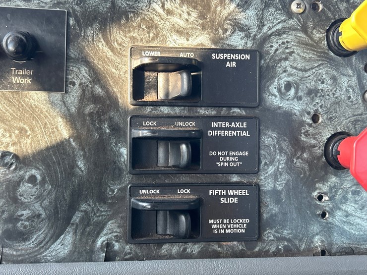 2002-massey-ferguson-8-image-72