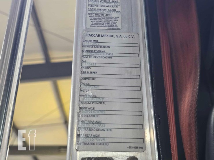 2018-peterbilt-320-image-36