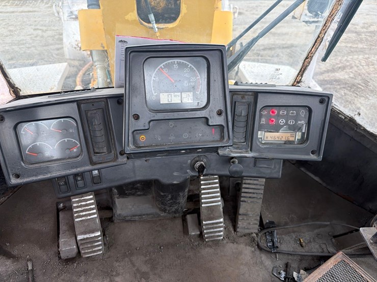 caterpillar-988g-image-22