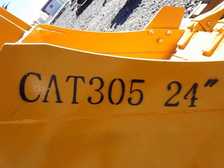 caterpillar-305-image-5