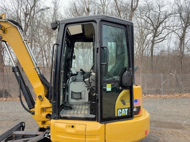 2017-caterpillar-305e2-cr-image-27