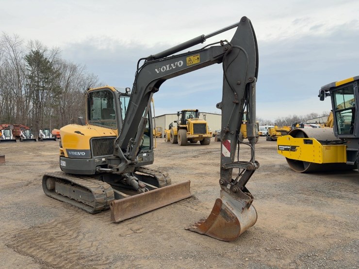 2014-volvo-ecr58d-image-7